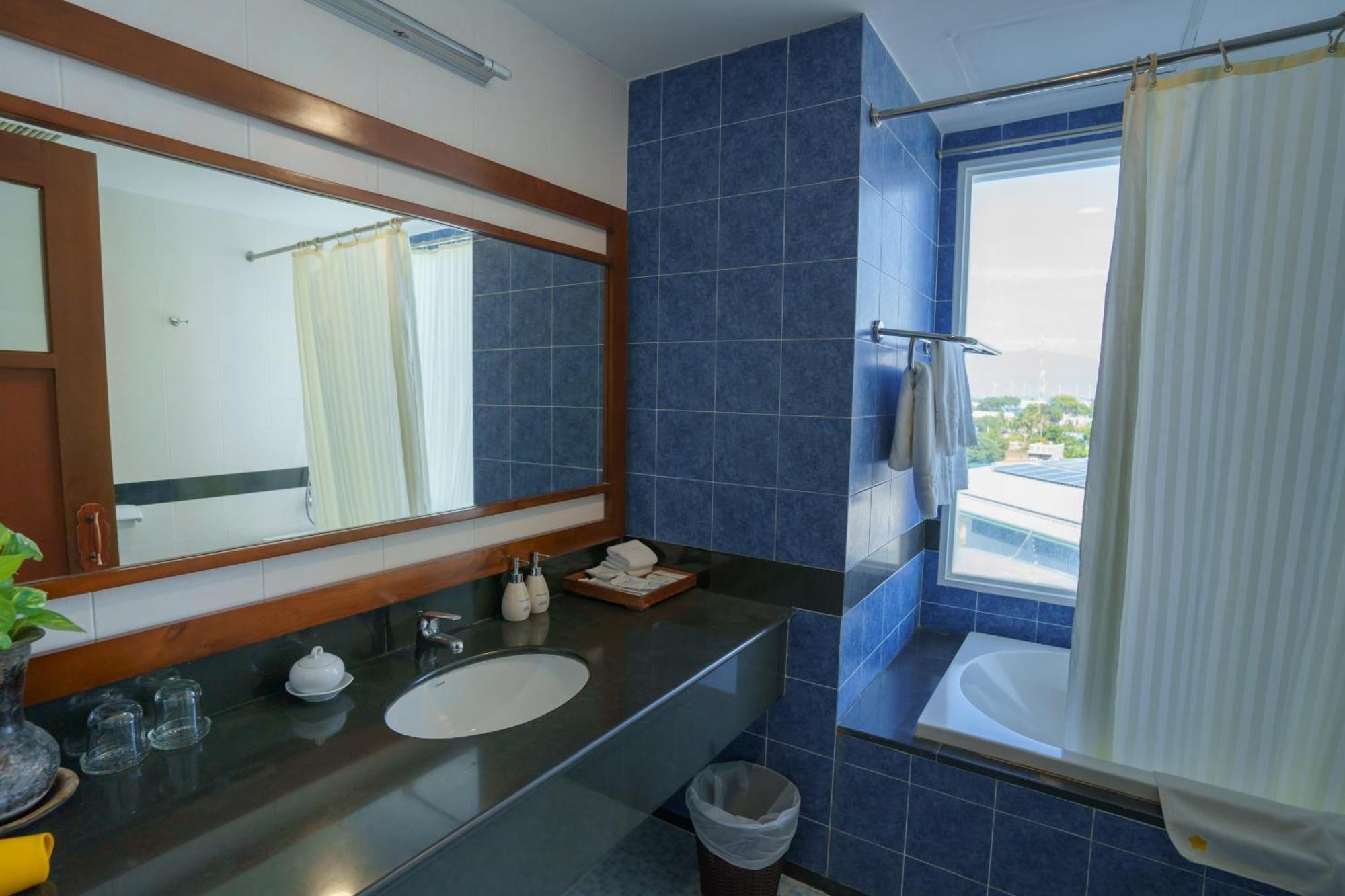 Saigon - Ninh Chu Hotel & Resort Phan Rang Bagian luar foto