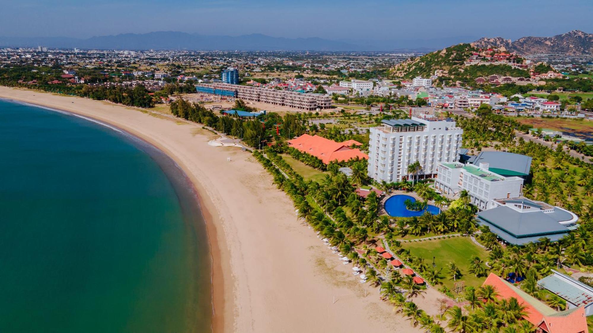 Saigon - Ninh Chu Hotel & Resort Phan Rang Bagian luar foto