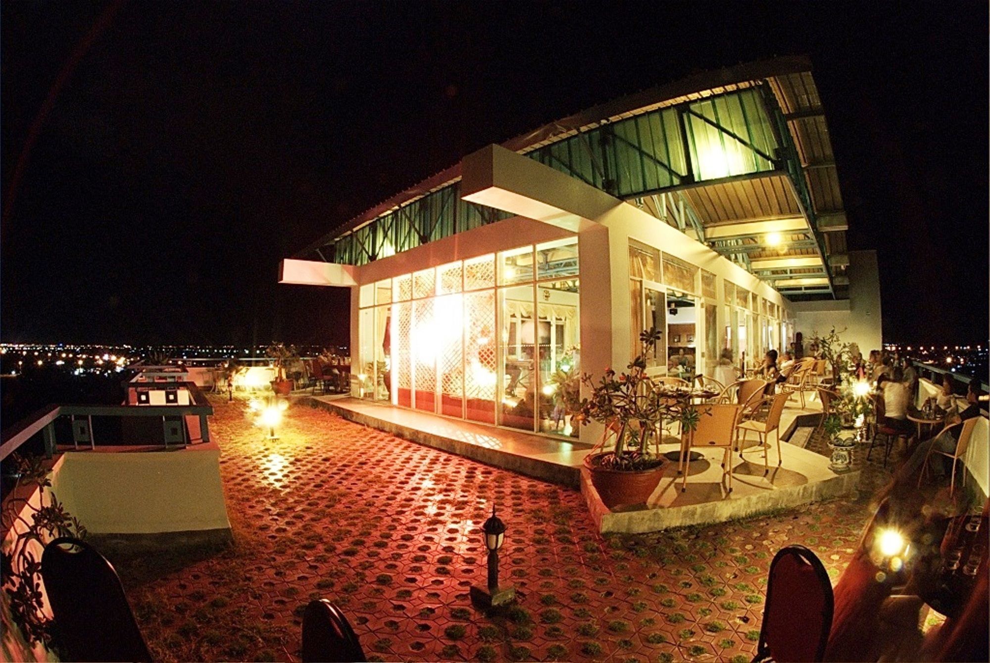 Saigon - Ninh Chu Hotel & Resort Phan Rang Bagian luar foto